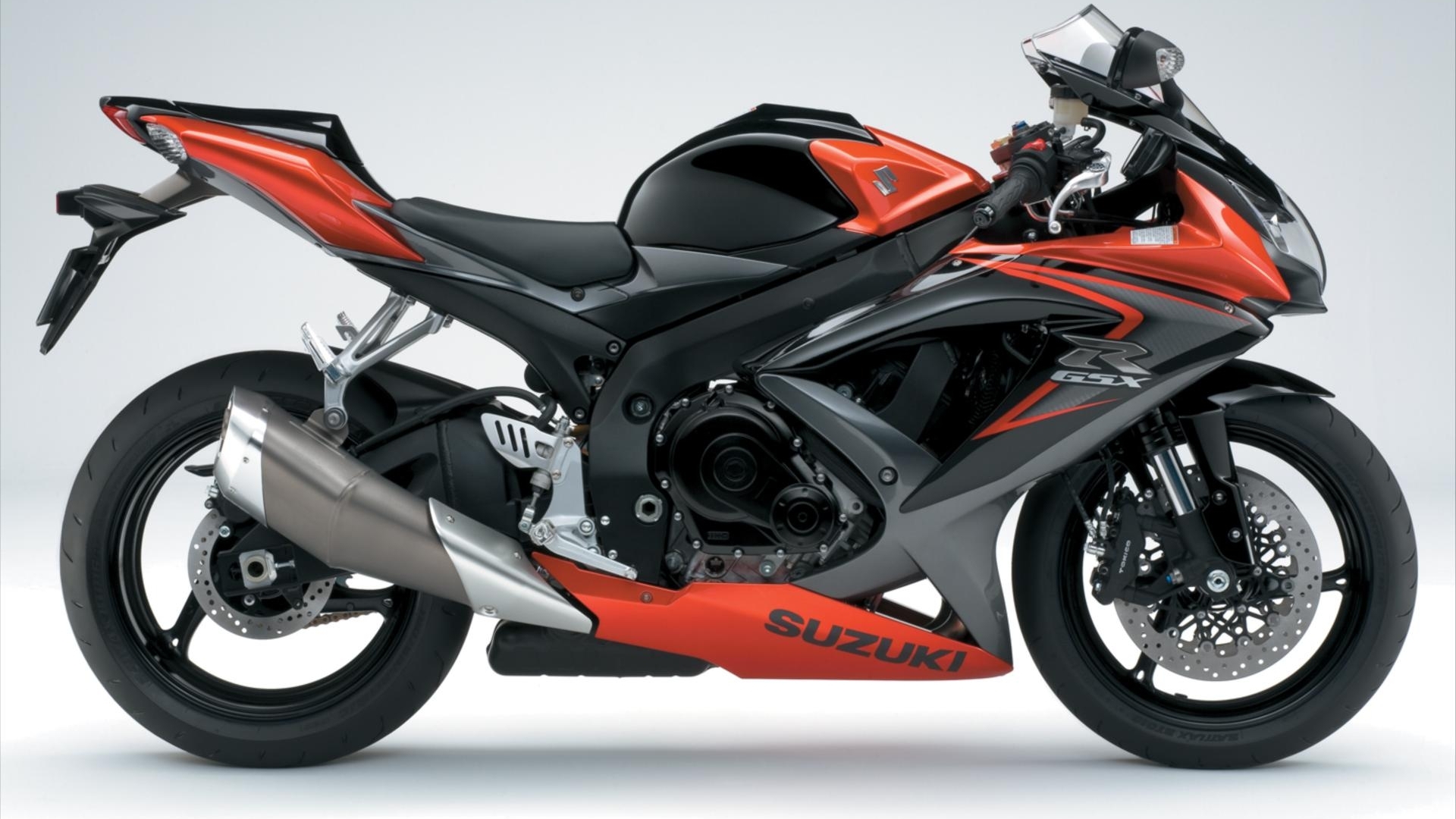 ID-962147-高清晰铃木gsx r750摩托车壁纸高清大图